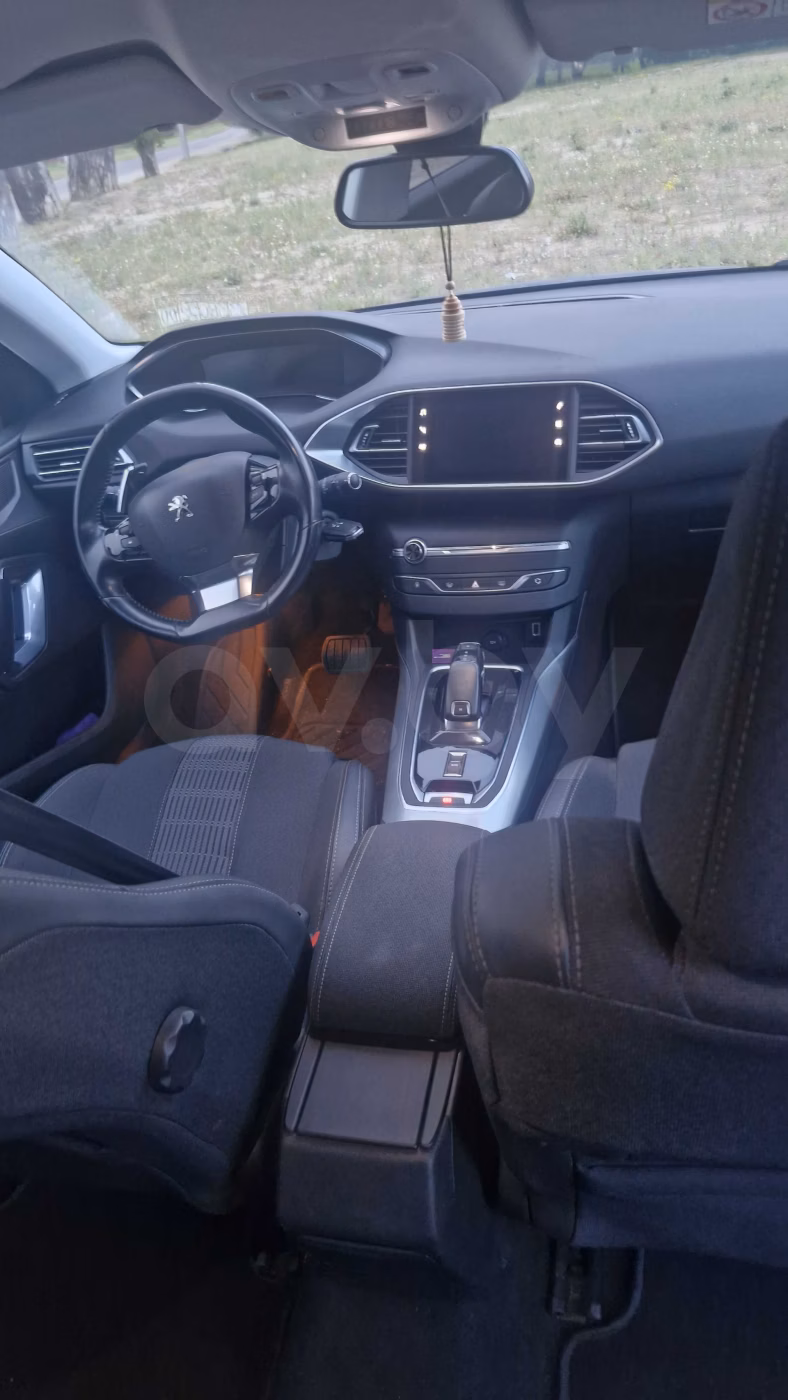 Peugeot 308 фото 10