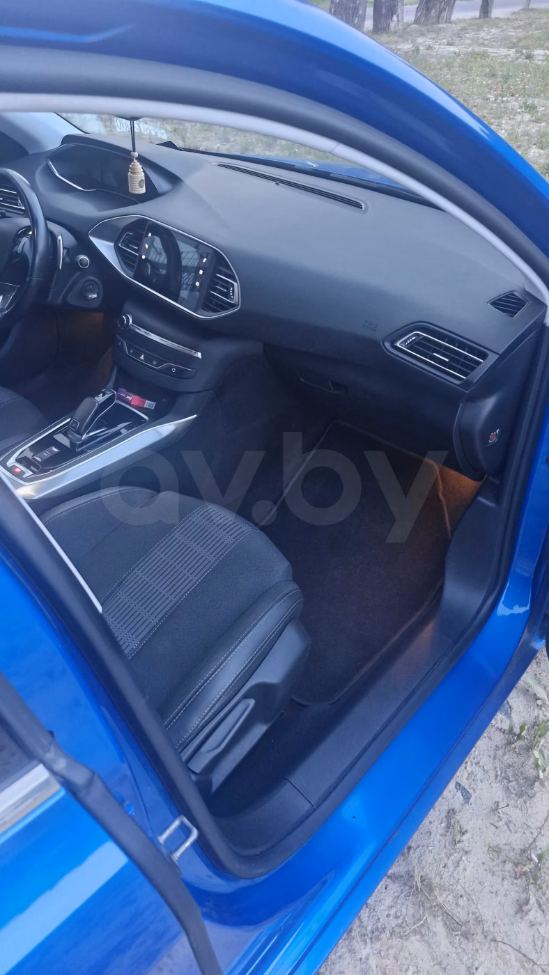 Peugeot 308 фото 14