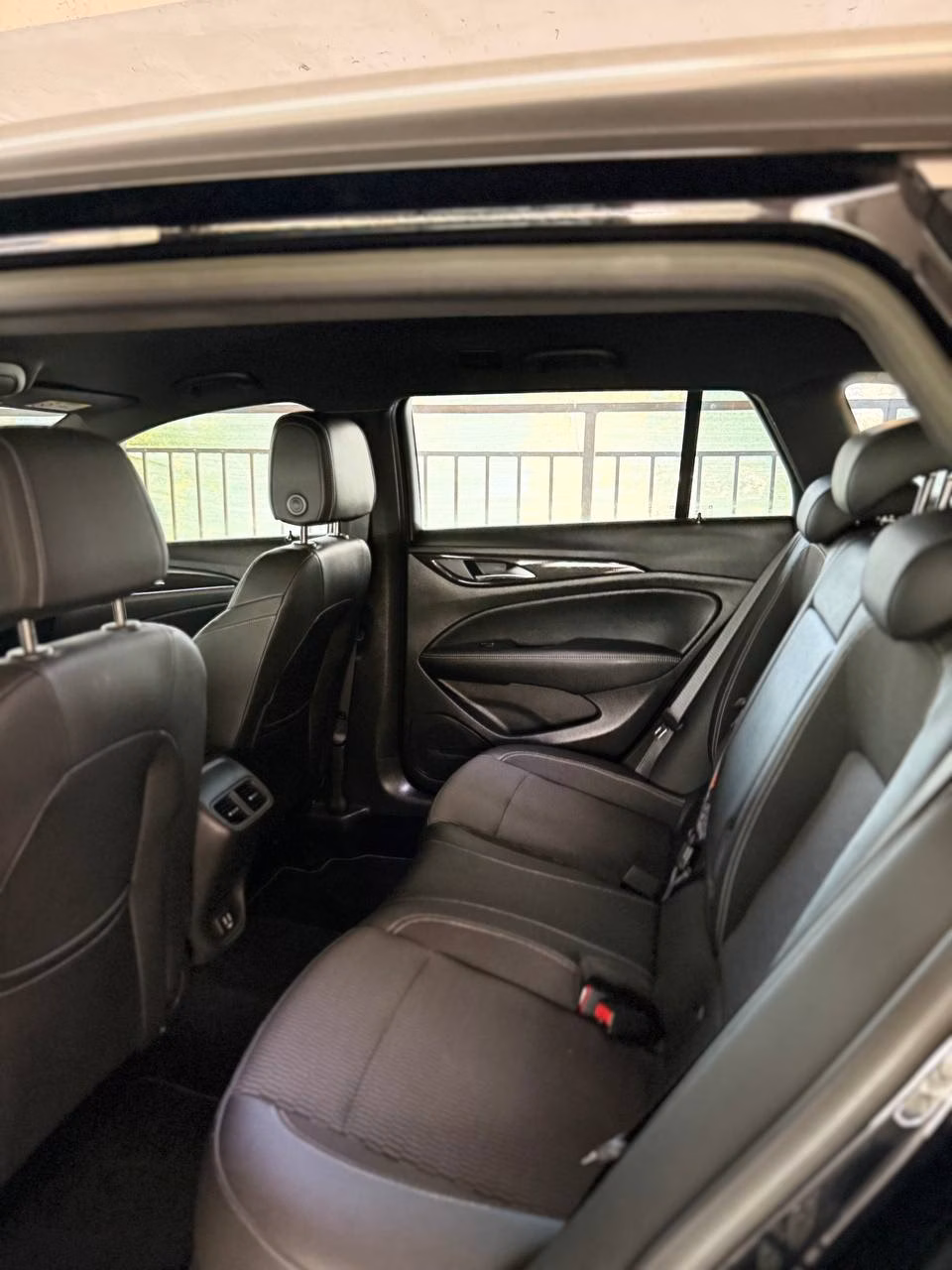Opel Insignia фото 15