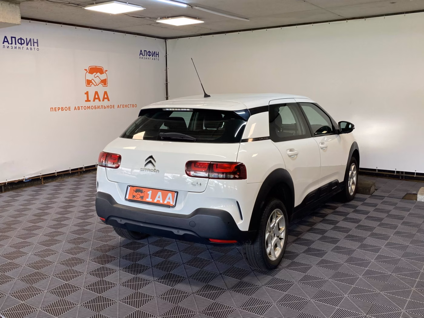 Citroen C4 Cactus фото 6