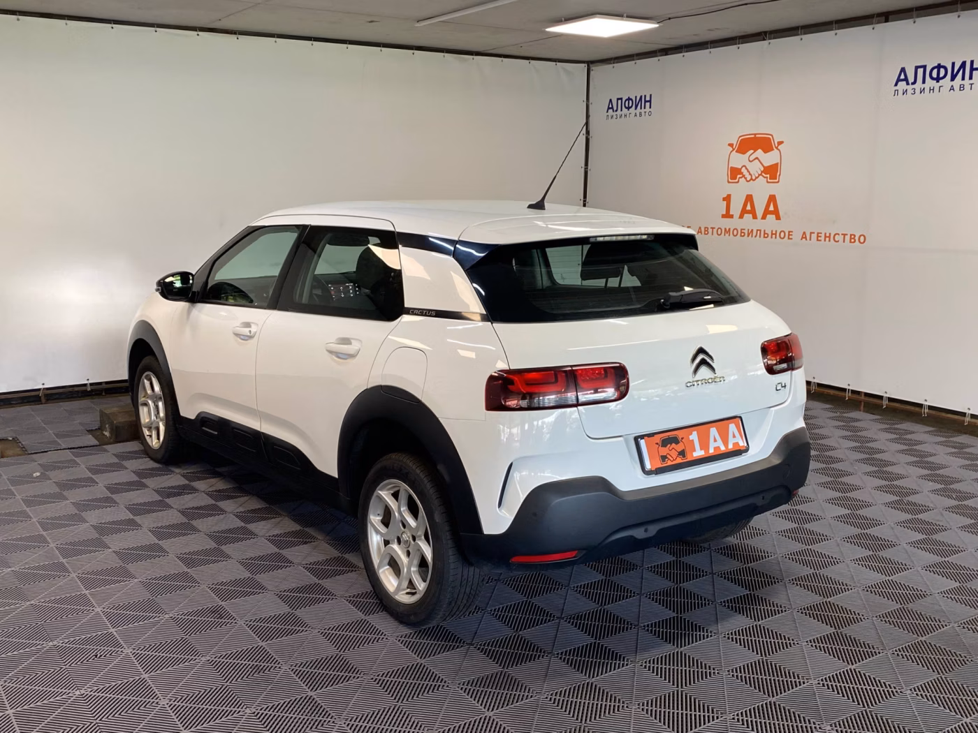 Citroen C4 Cactus фото 8
