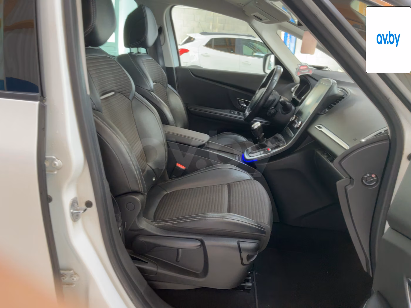 Renault Grand Scenic фото 6