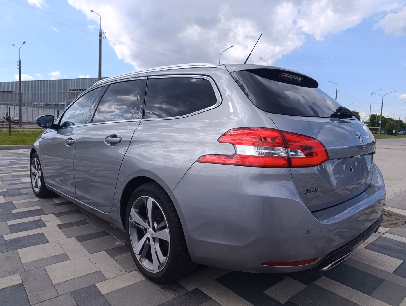 Peugeot 308 фото 5