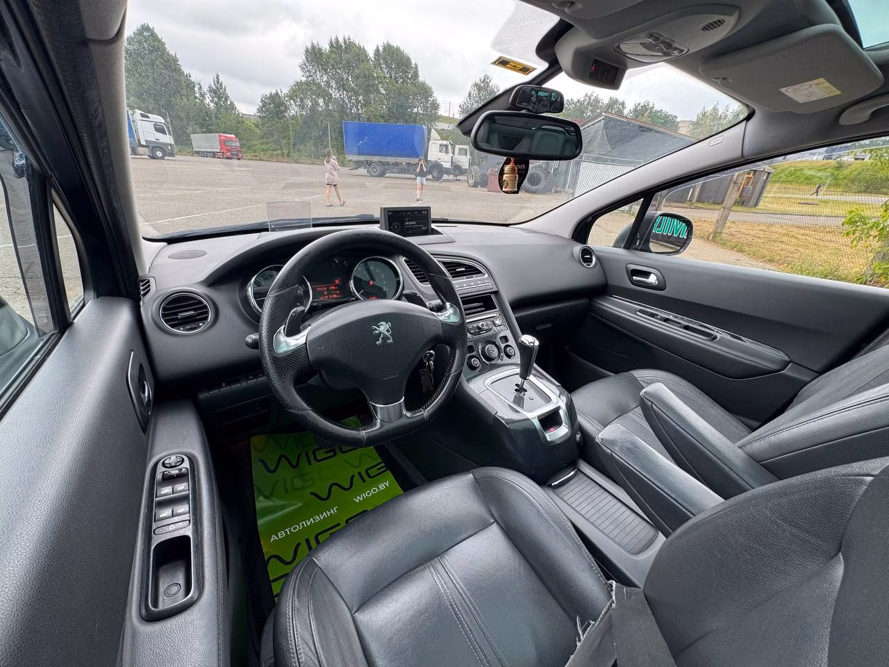 Peugeot 5008 фото 9