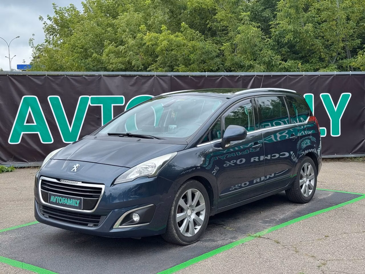 Peugeot 5008 фото 3