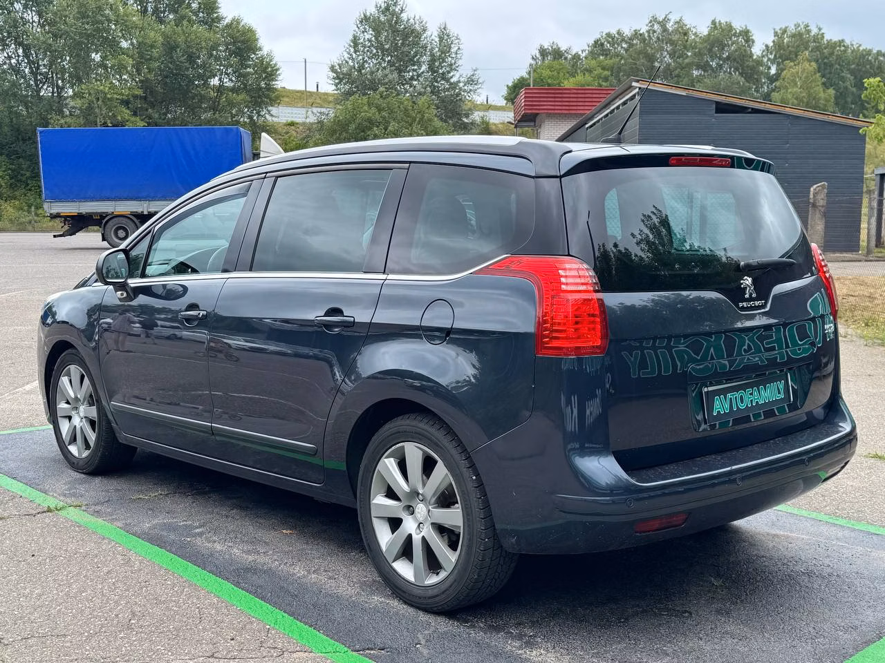 Peugeot 5008 фото 5