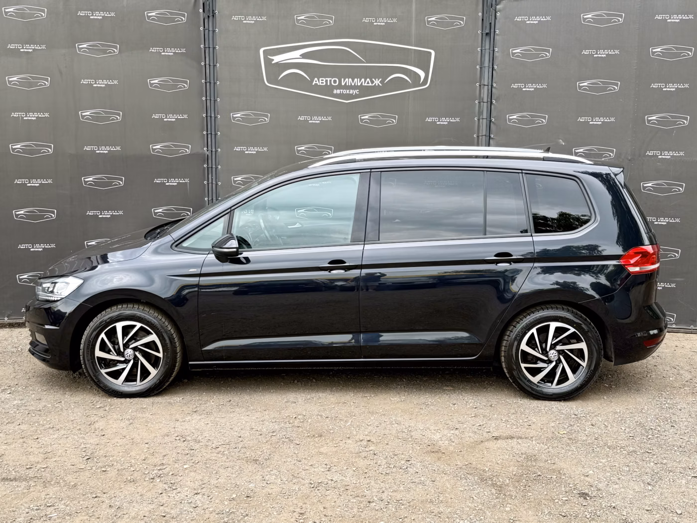 Volkswagen Touran фото 6