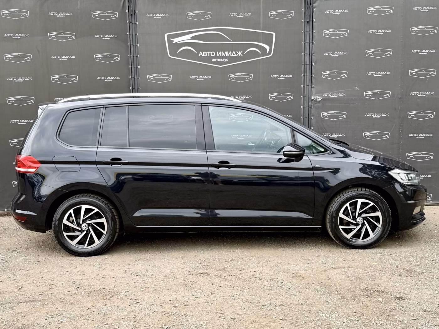 Volkswagen Touran фото 8