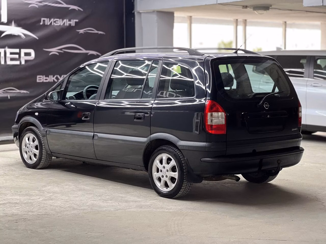 Opel Zafira фото 6