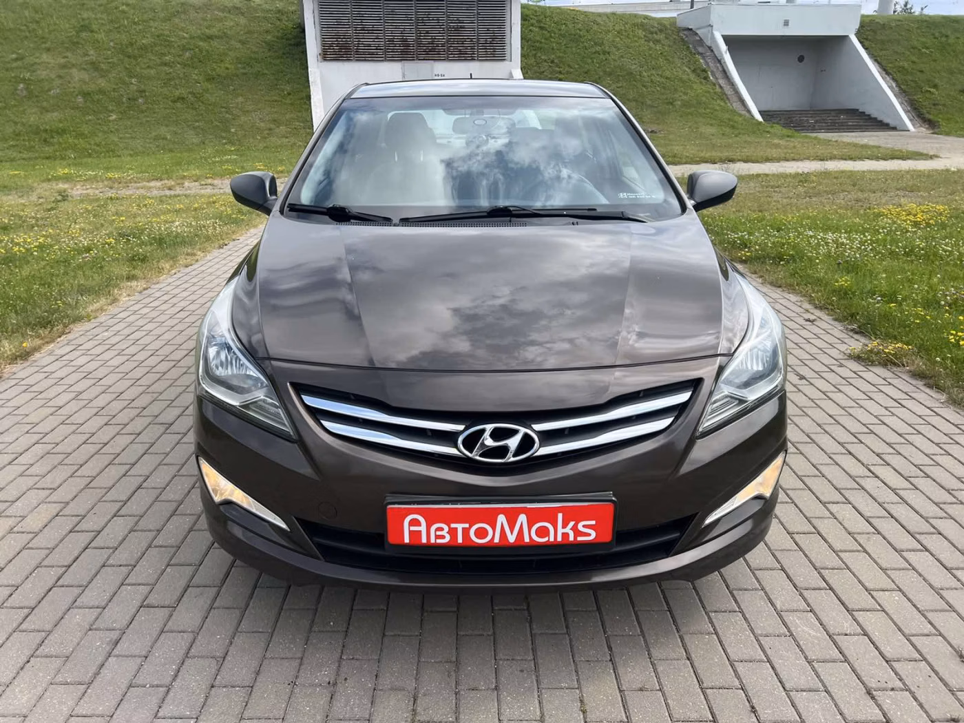 Hyundai Solaris фото 2