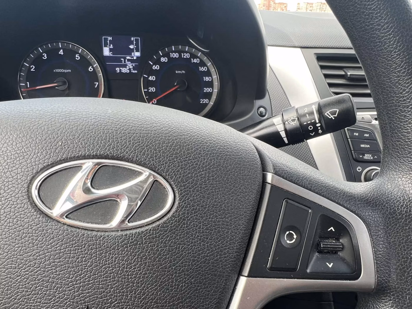 Hyundai Solaris фото 16