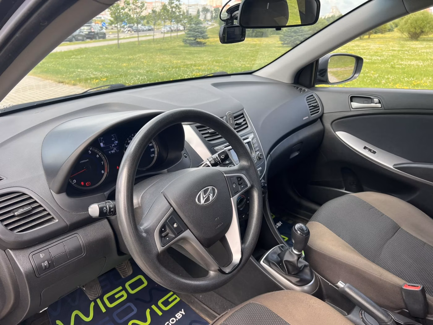 Hyundai Solaris фото 9