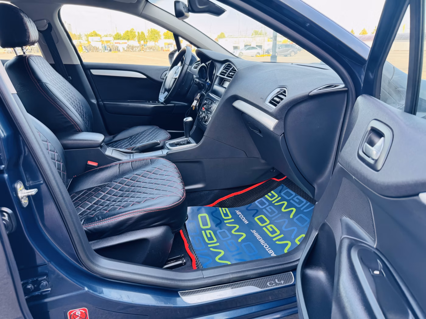 Citroen C4 фото 8