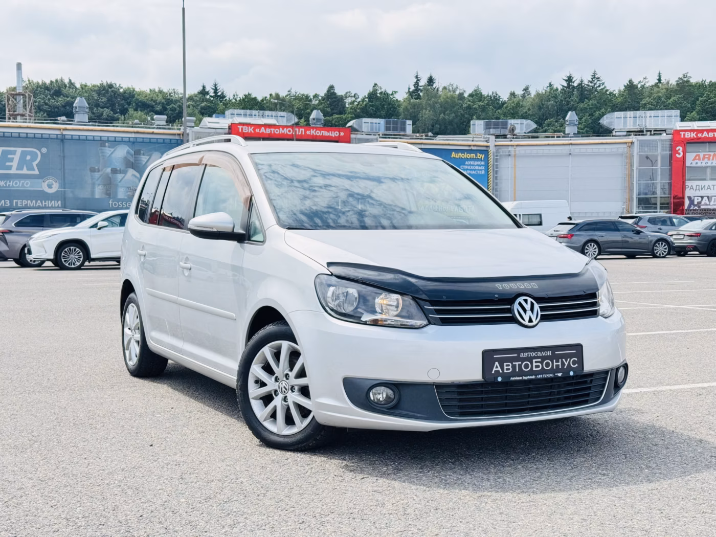 Volkswagen Touran фото 3