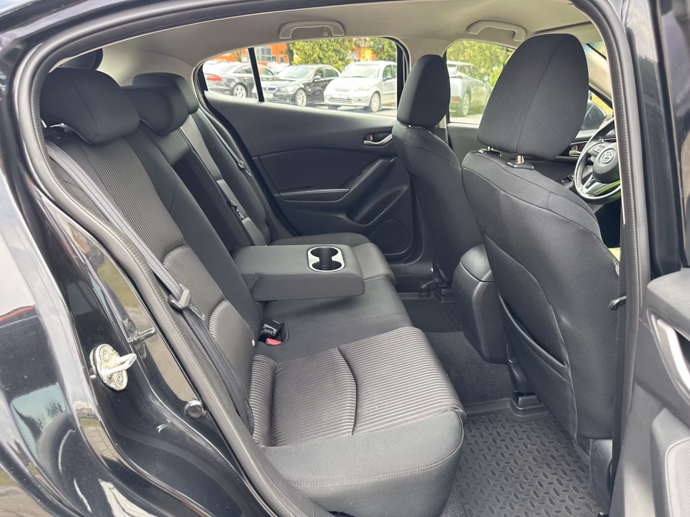 Mazda 3 фото 12