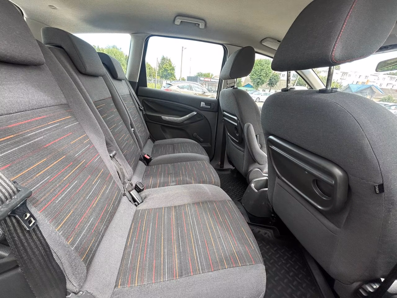 Ford C-MAX фото 8