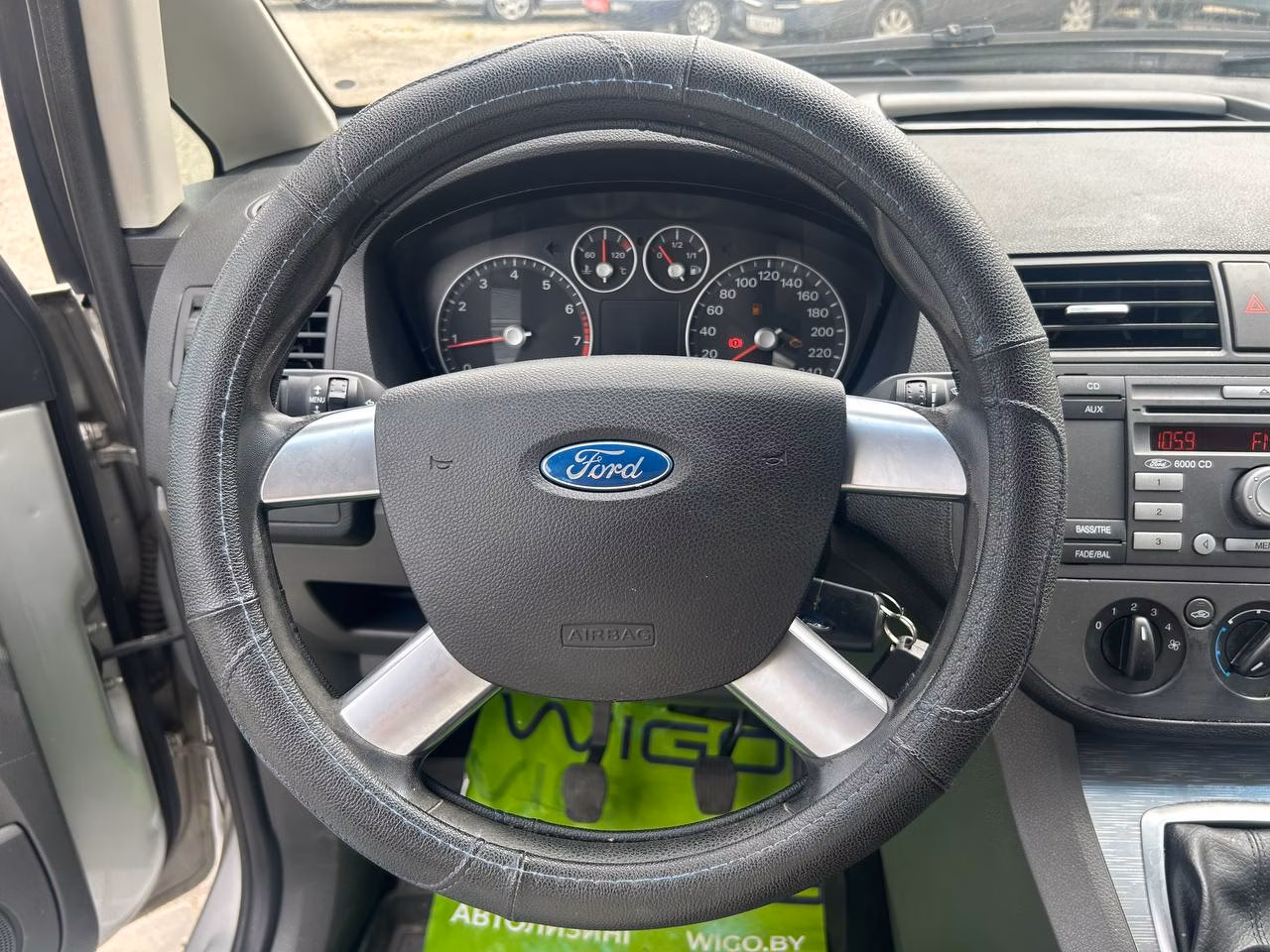 Ford C-MAX фото 10