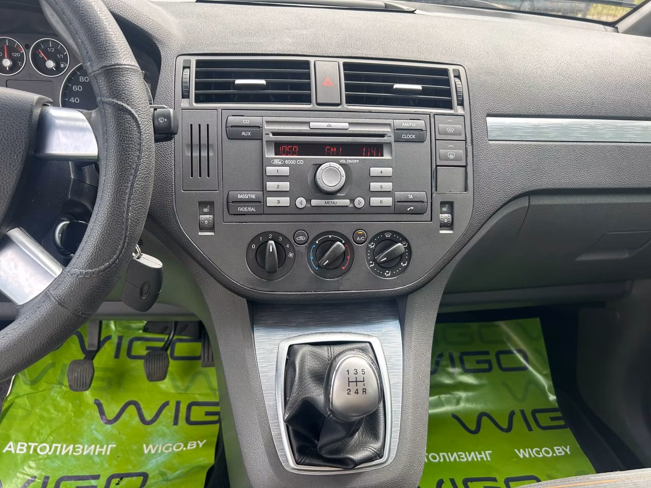 Ford C-MAX фото 11