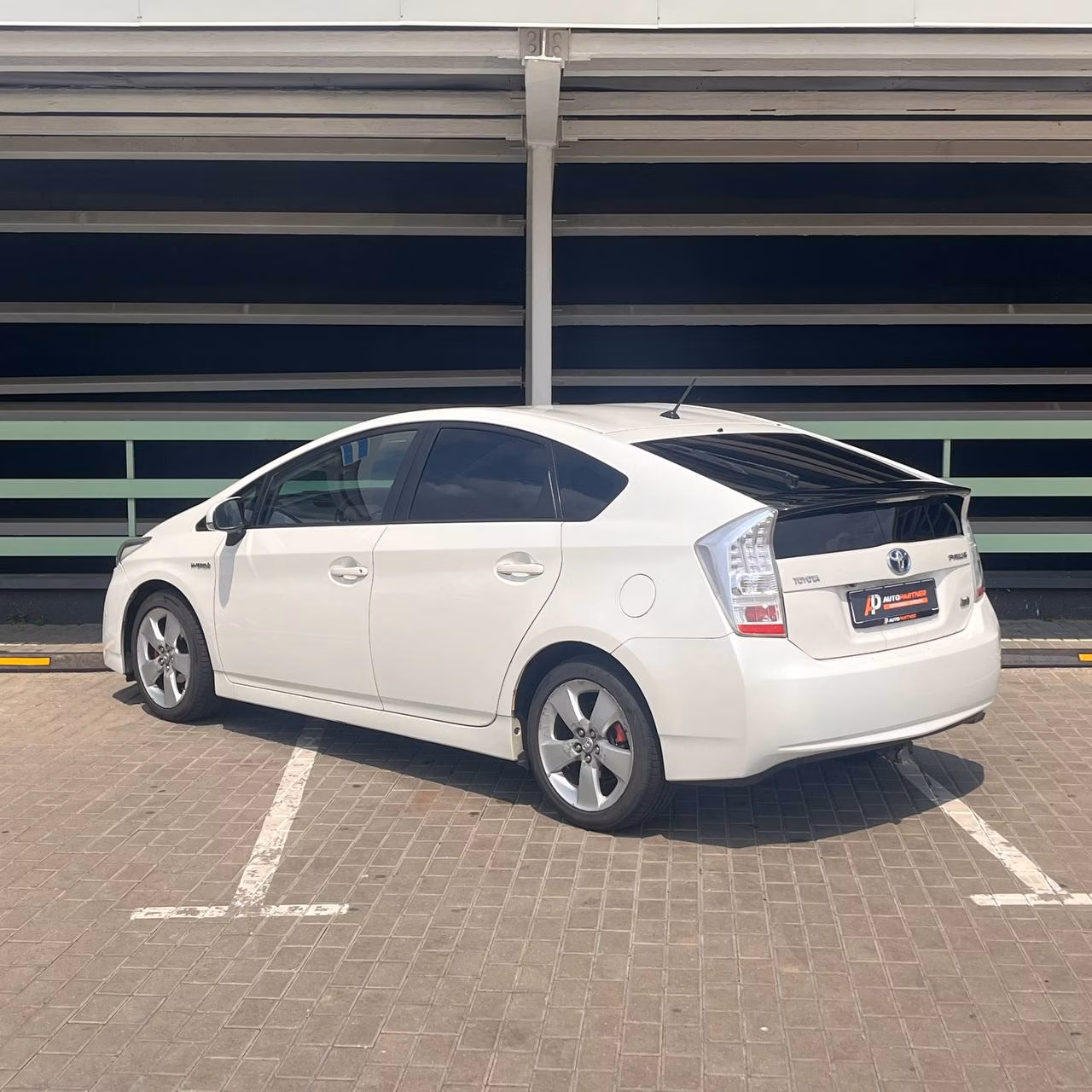 Toyota Prius фото 5