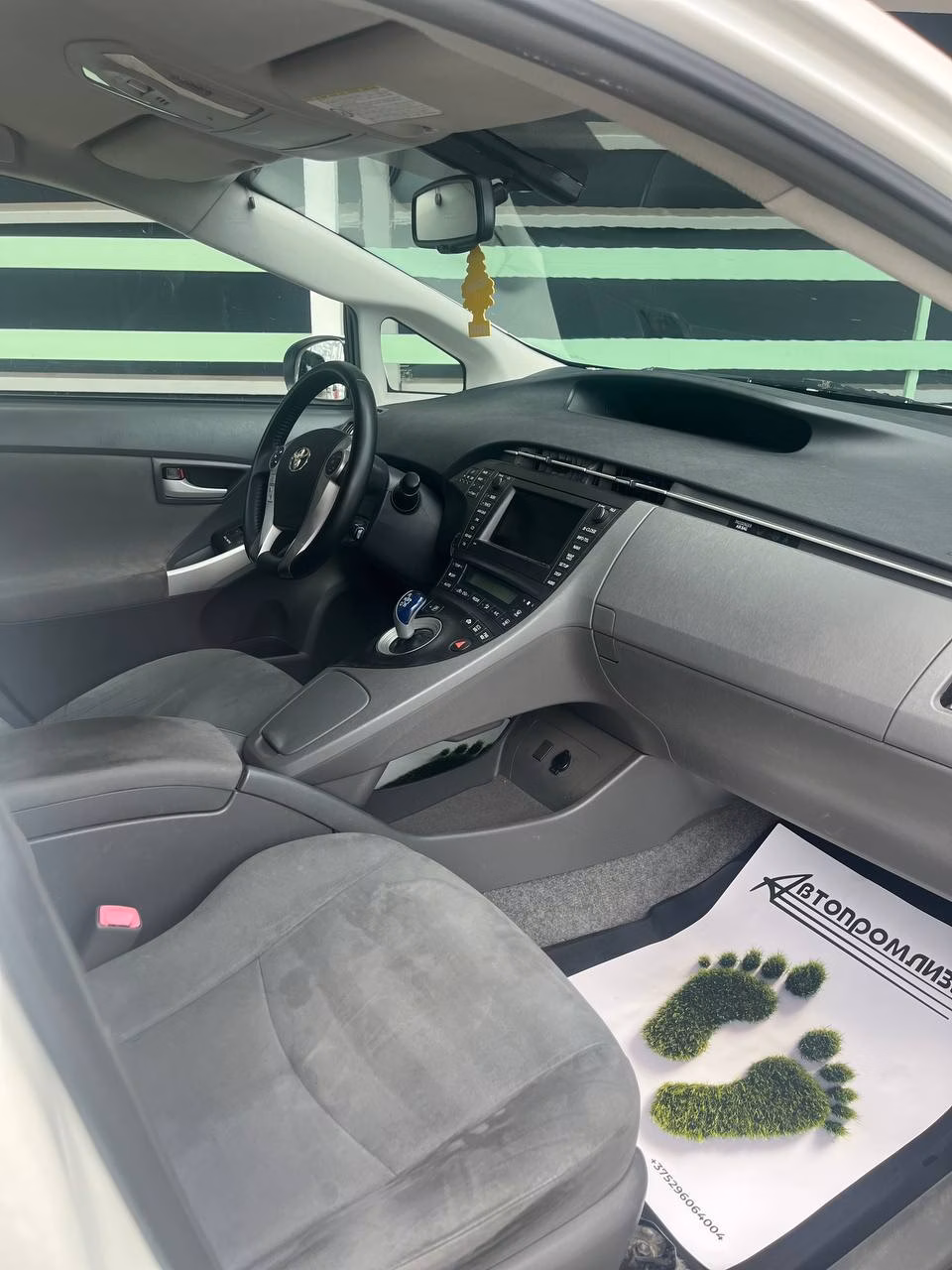 Toyota Prius фото 8