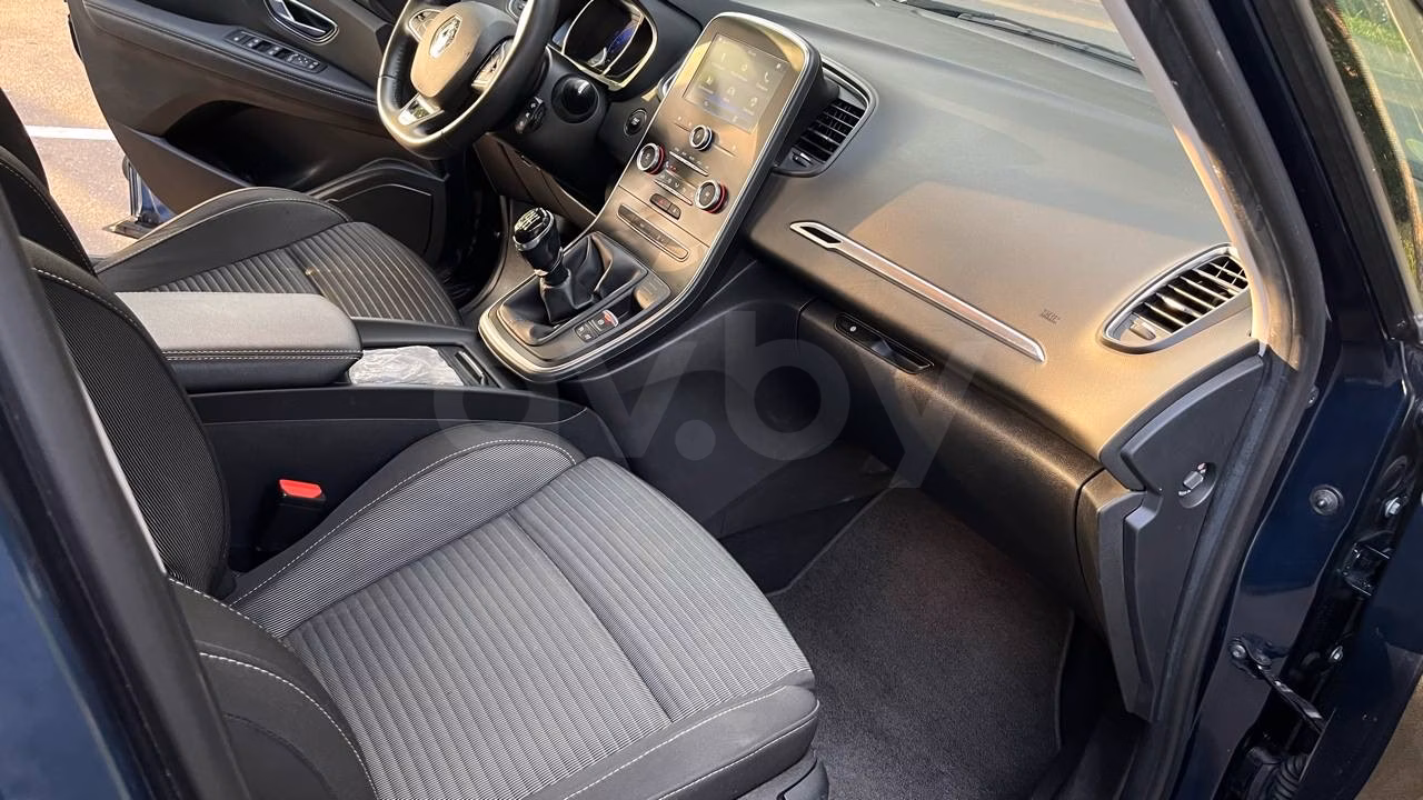 Renault Grand Scenic фото 12