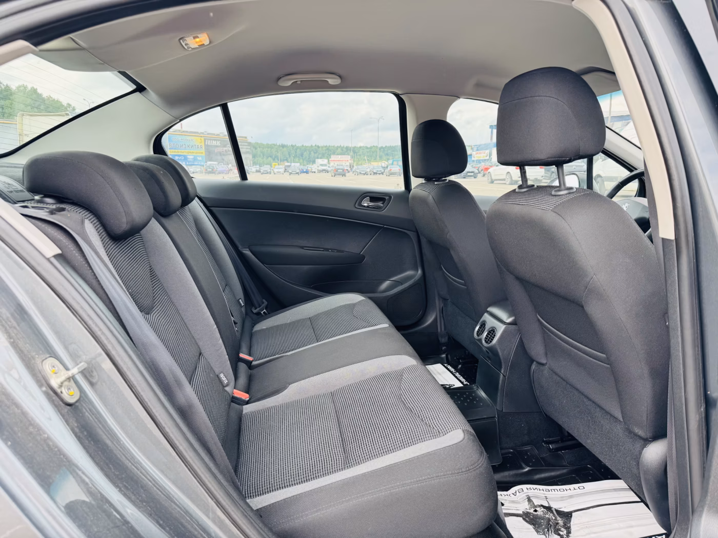 Peugeot 408 фото 7