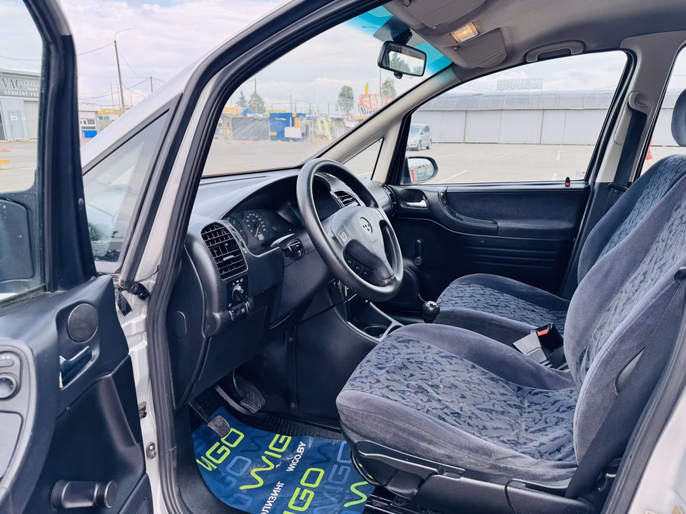Opel Zafira фото 5
