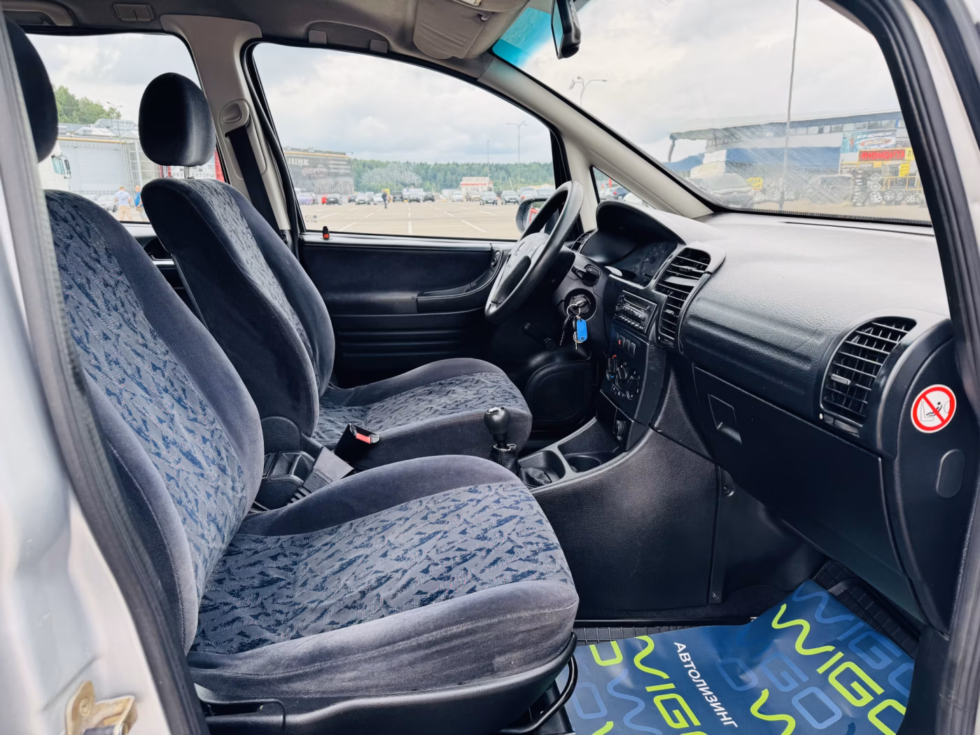 Opel Zafira фото 10
