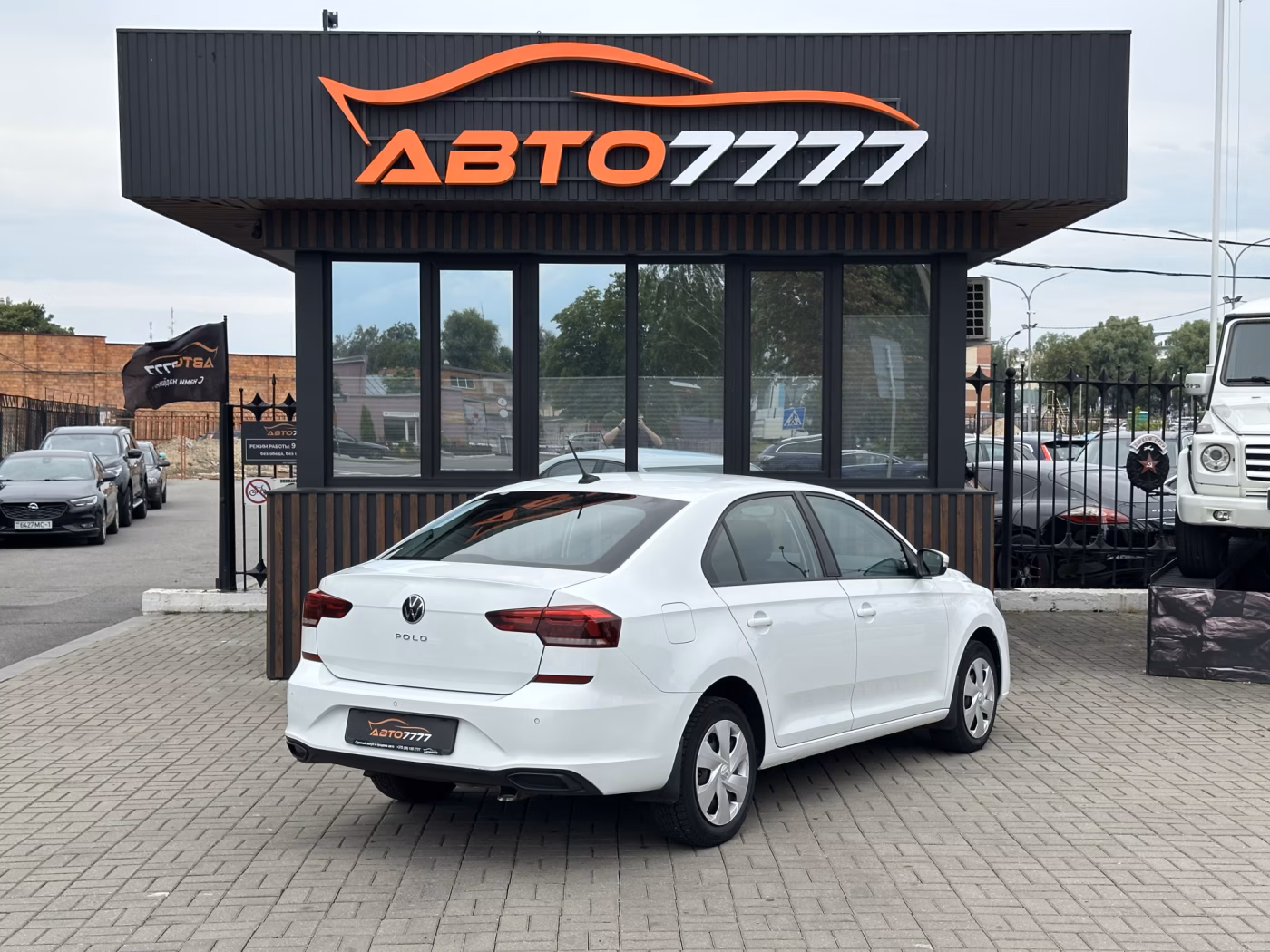 Volkswagen Polo Sedan фото 2
