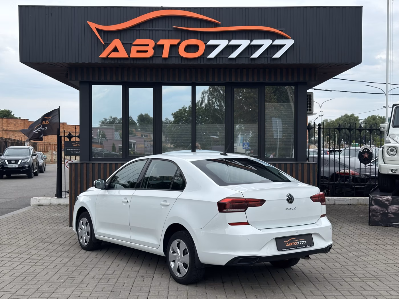Volkswagen Polo Sedan фото 4