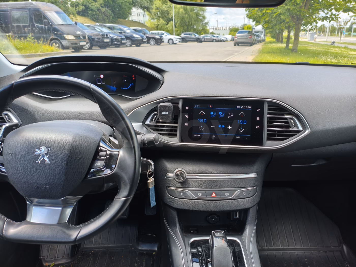 Peugeot 308 фото 9