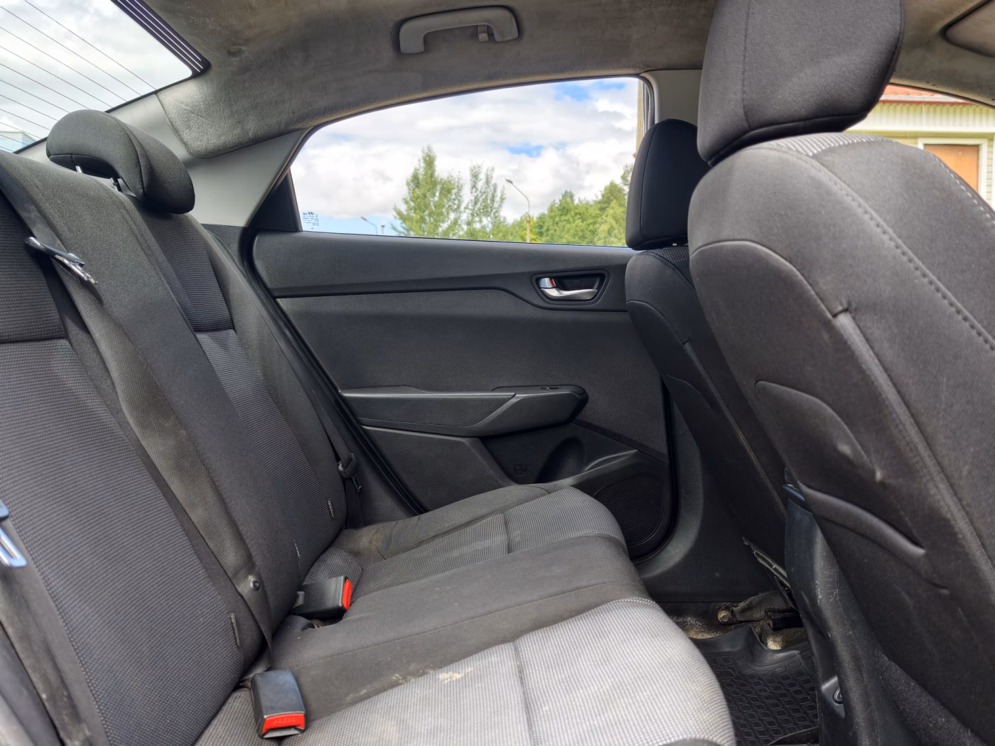 Hyundai Accent фото 12