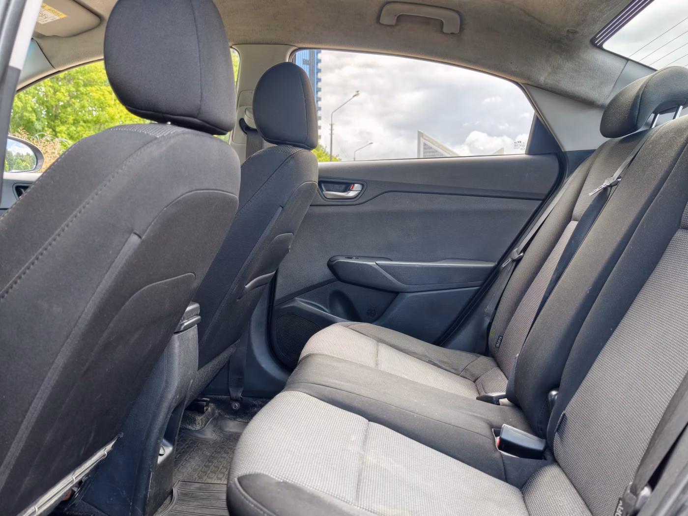 Hyundai Accent фото 11