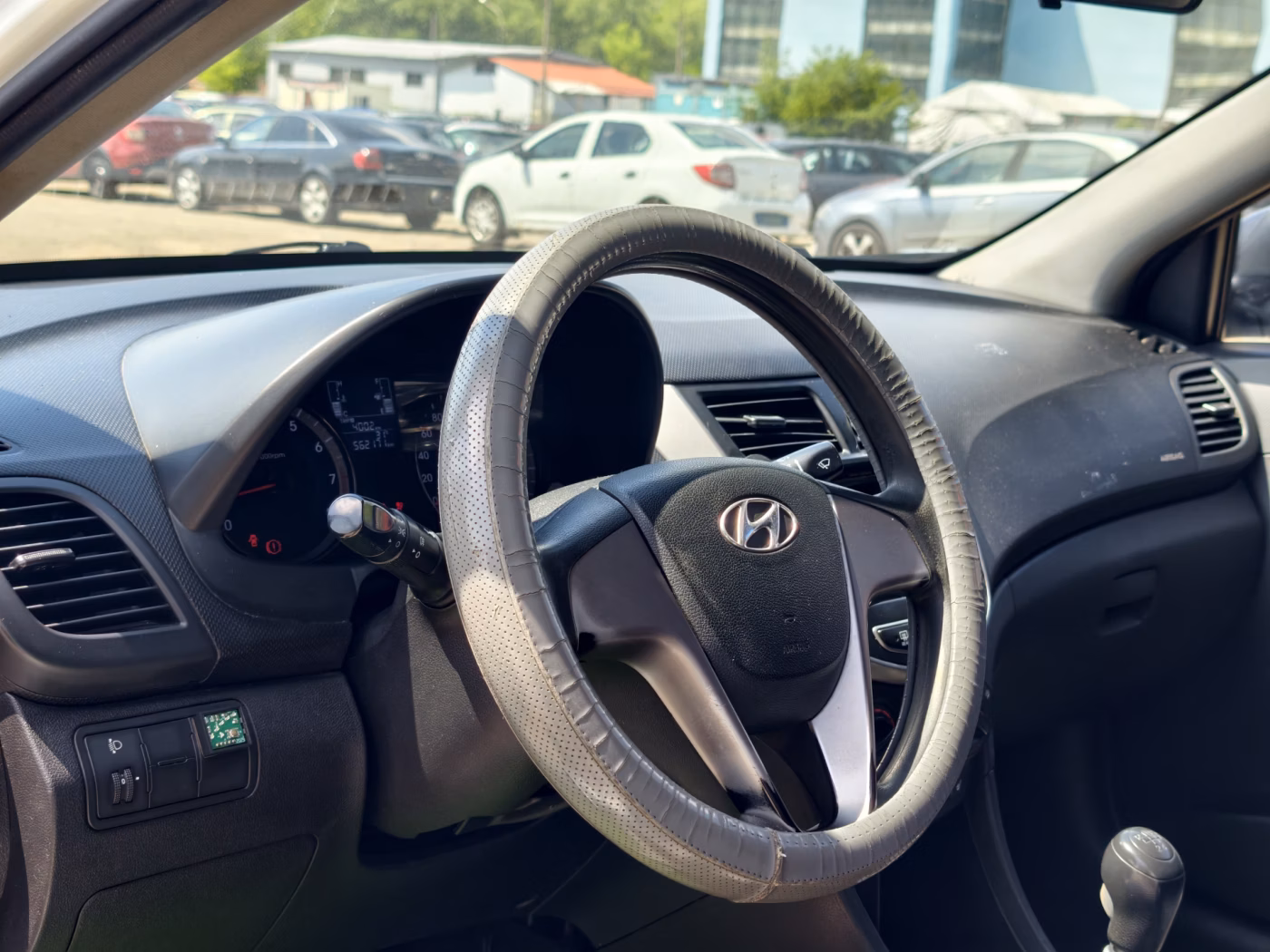 Hyundai Solaris фото 9