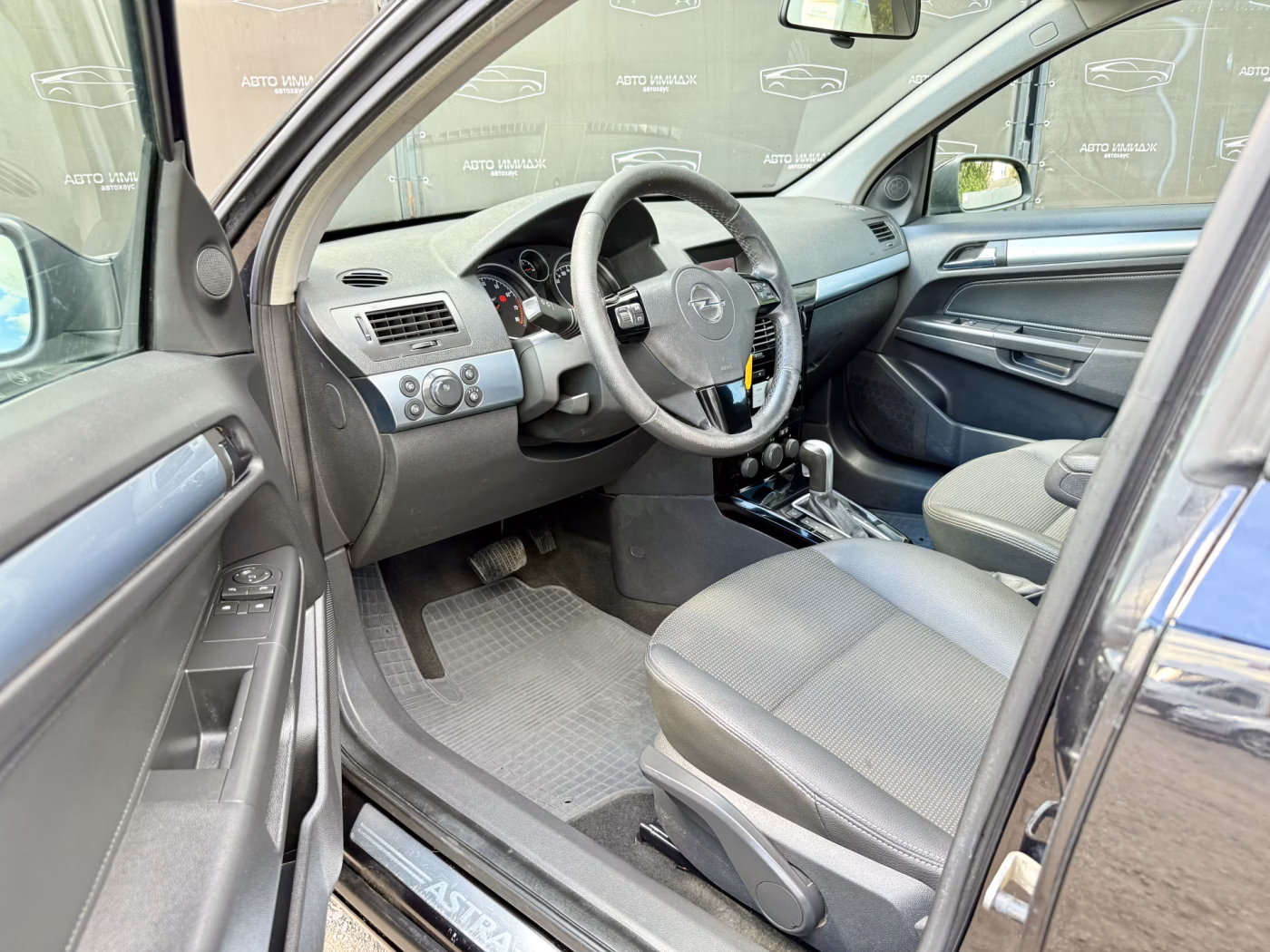 Opel Astra фото 19