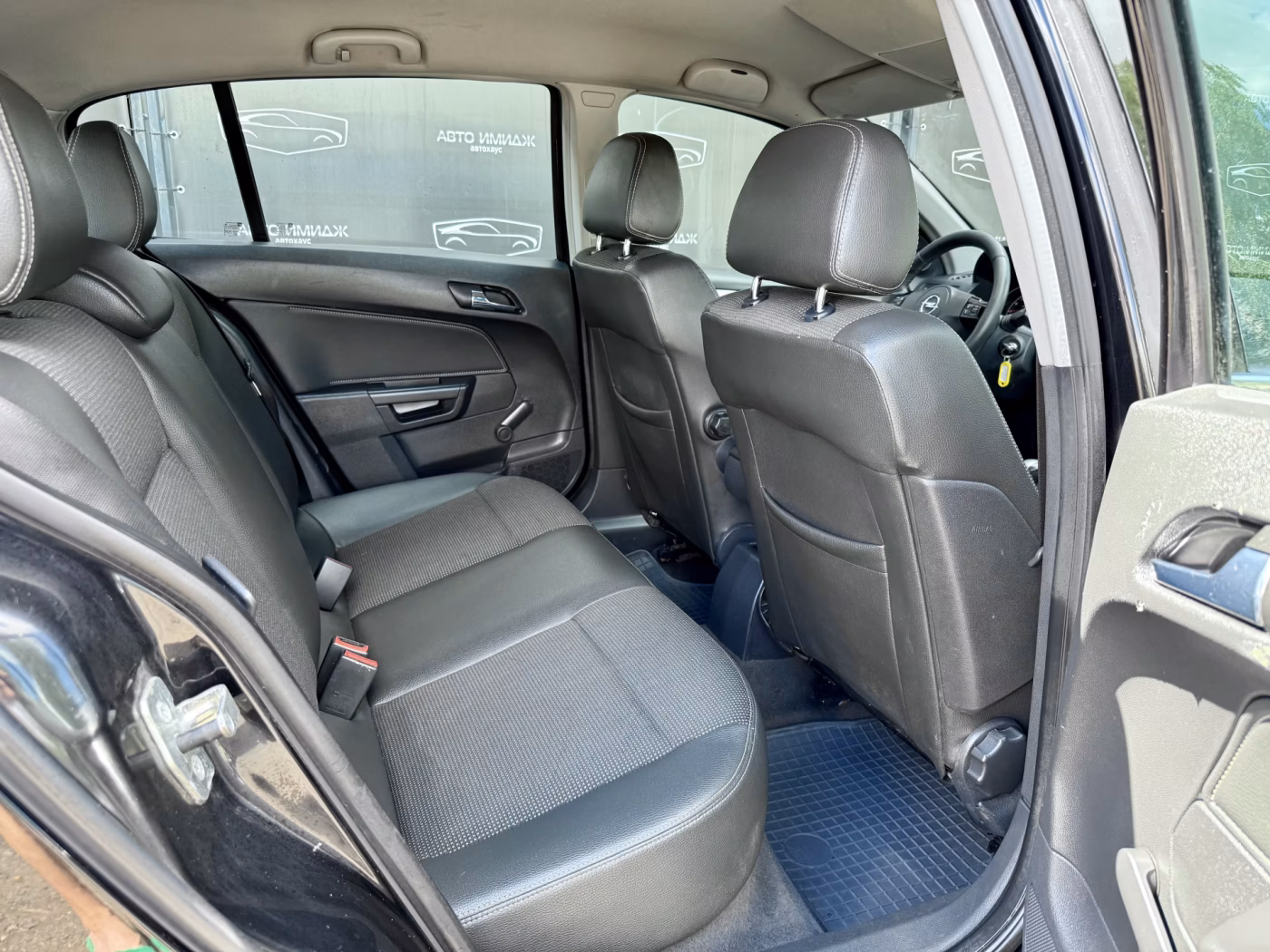 Opel Astra фото 23
