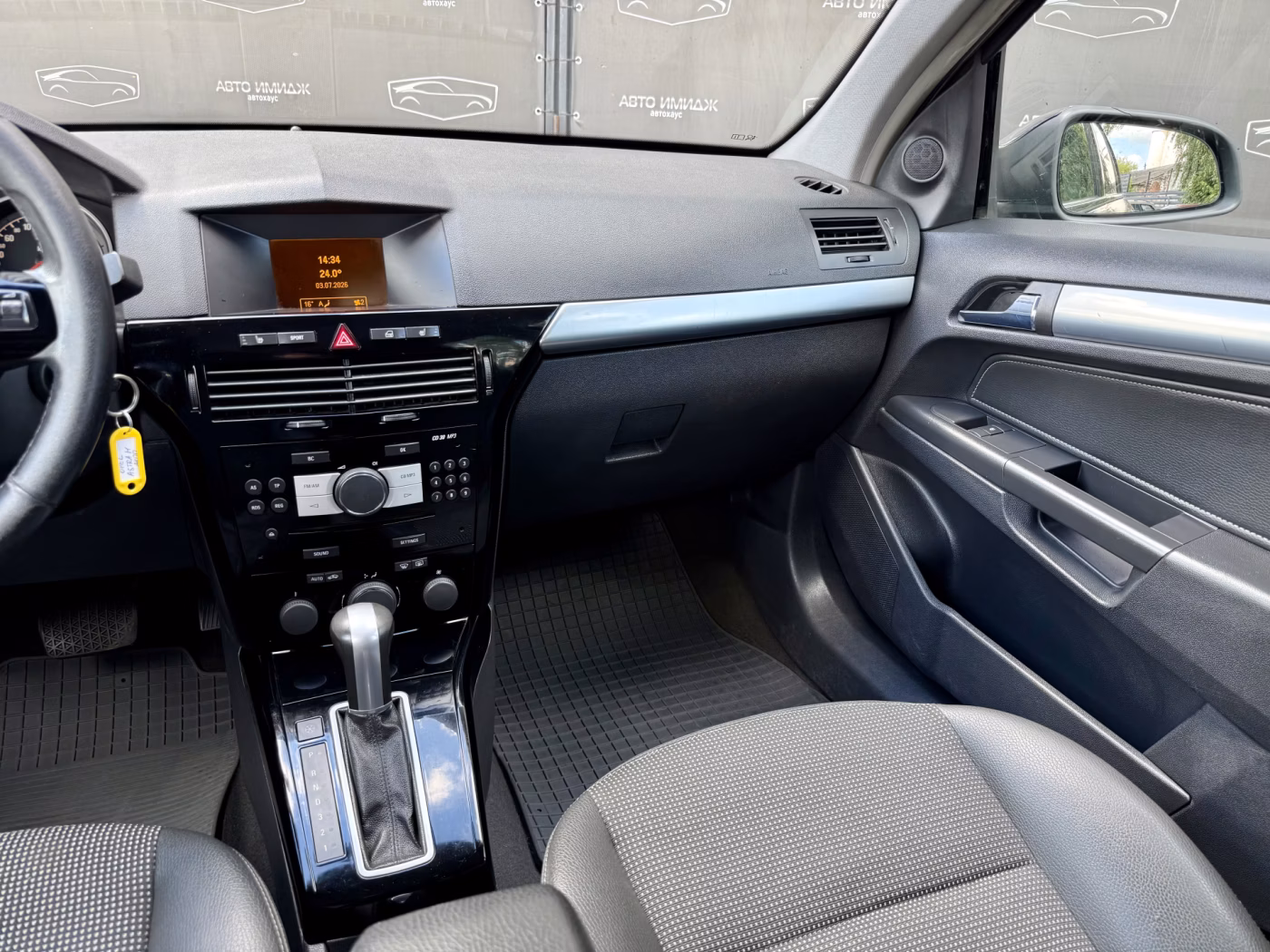 Opel Astra фото 15