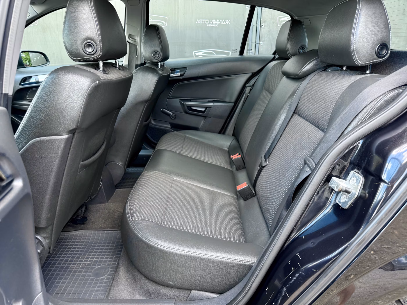 Opel Astra фото 21
