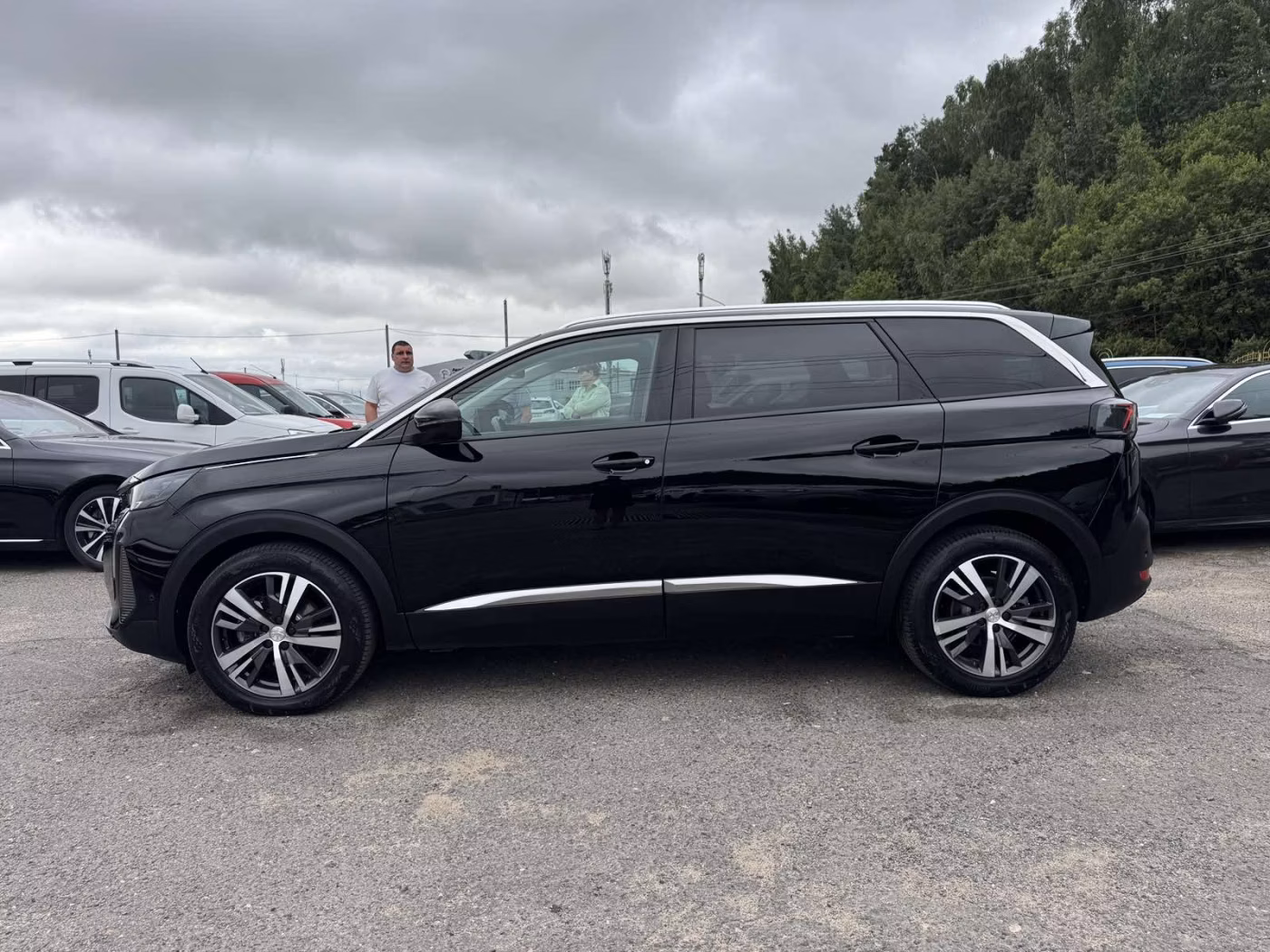 Peugeot 5008 фото 10