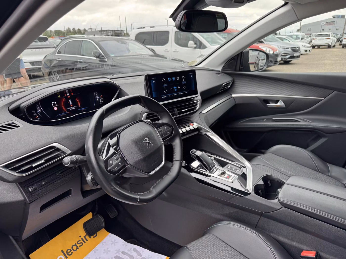 Peugeot 5008 фото 15