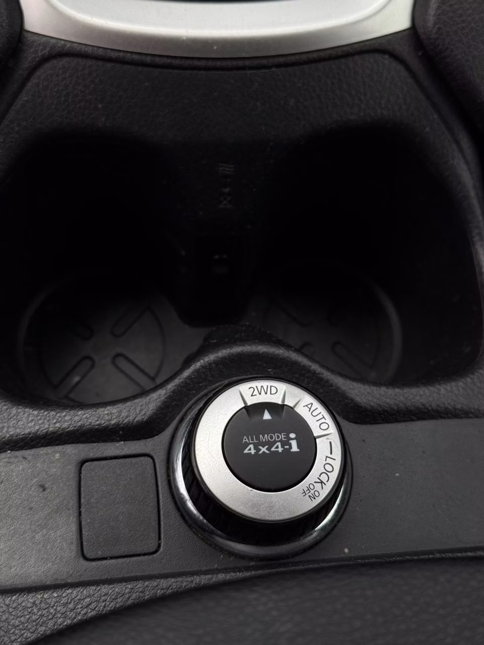 Nissan X-Trail фото 12