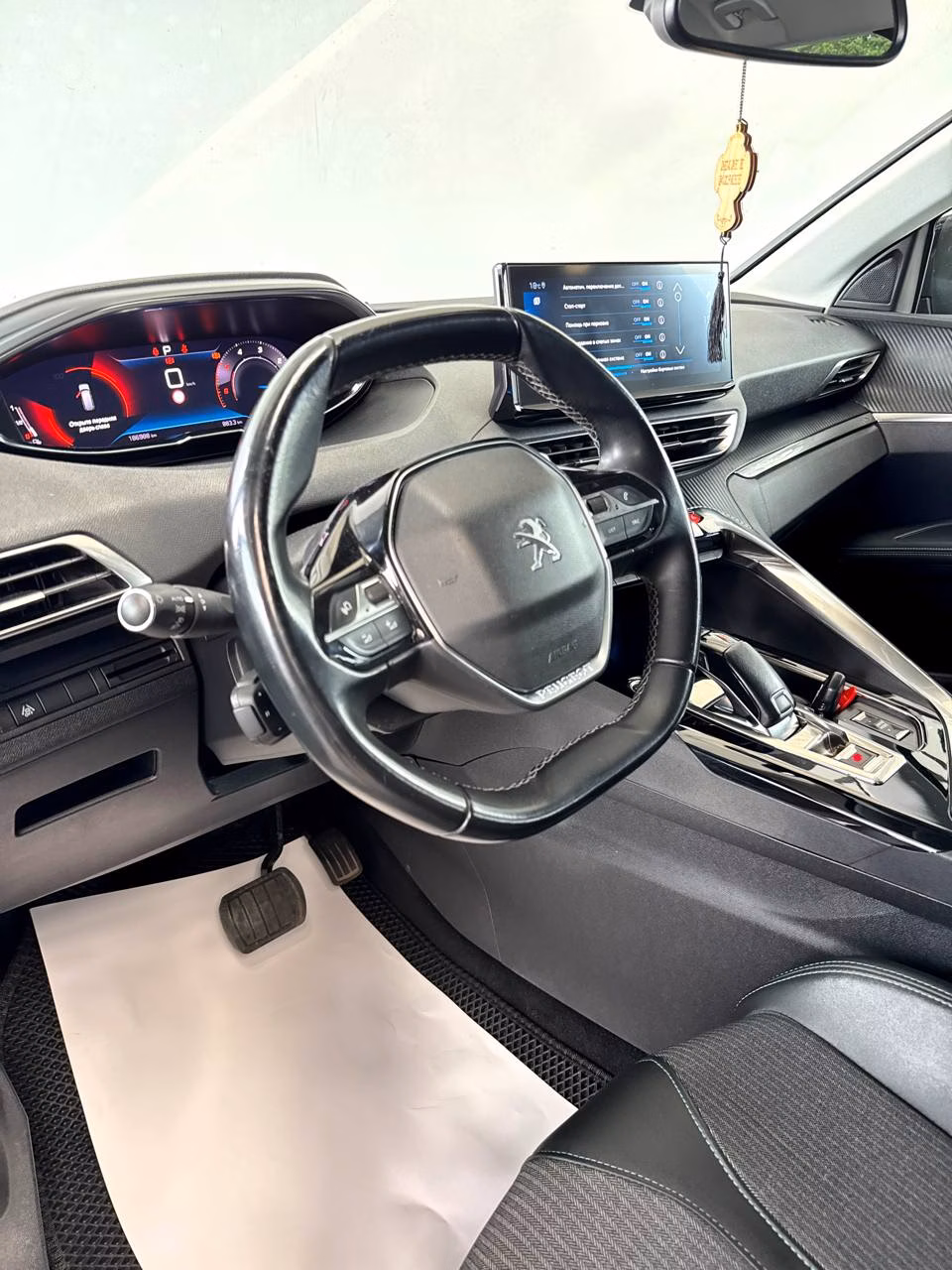 Peugeot 5008 фото 11