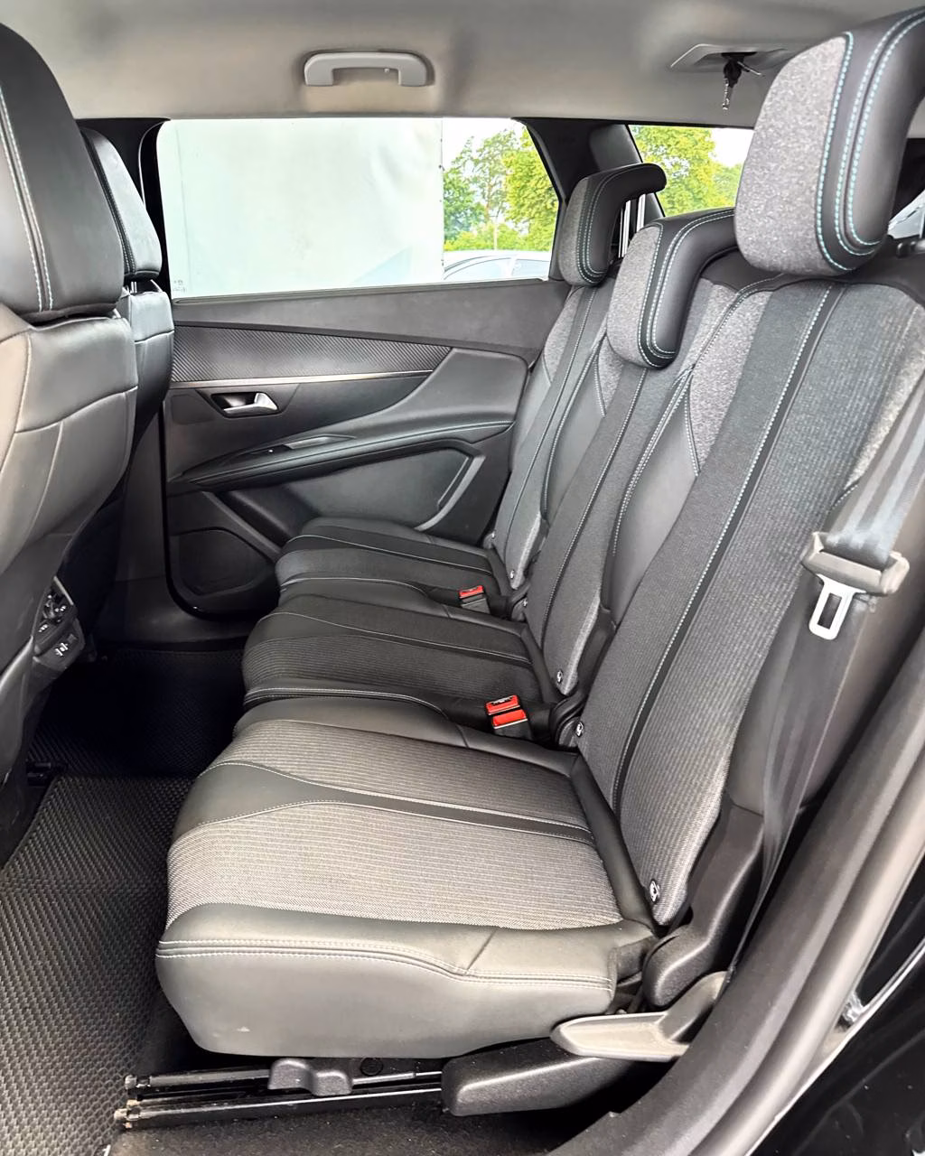Peugeot 5008 фото 14