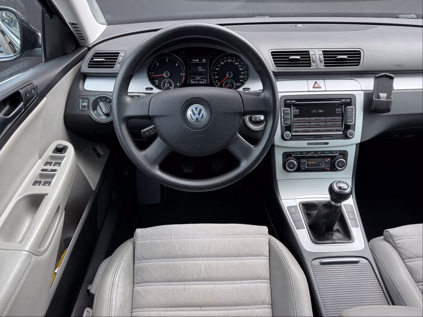 Volkswagen Passat фото 10
