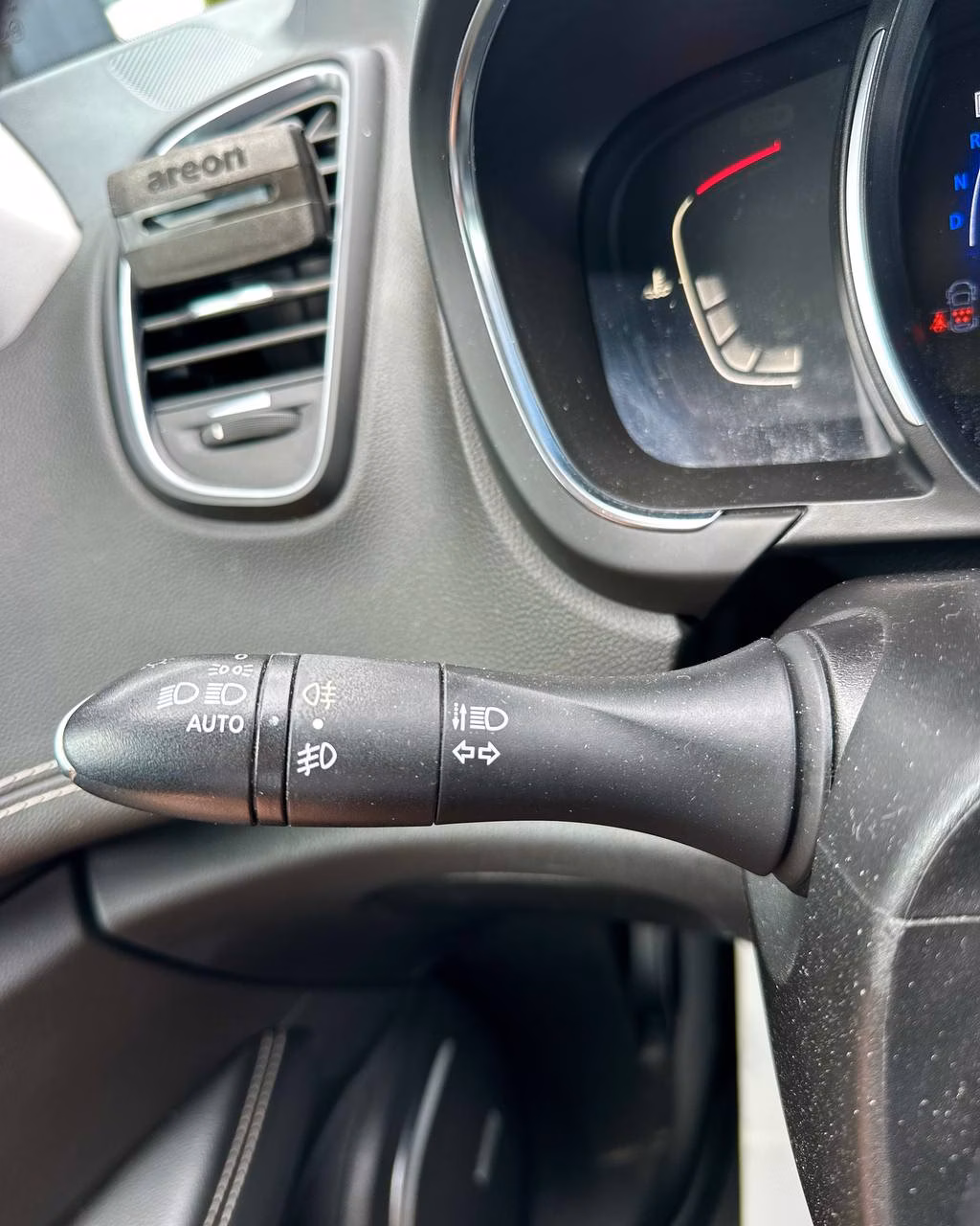 Renault Grand Scenic фото 15
