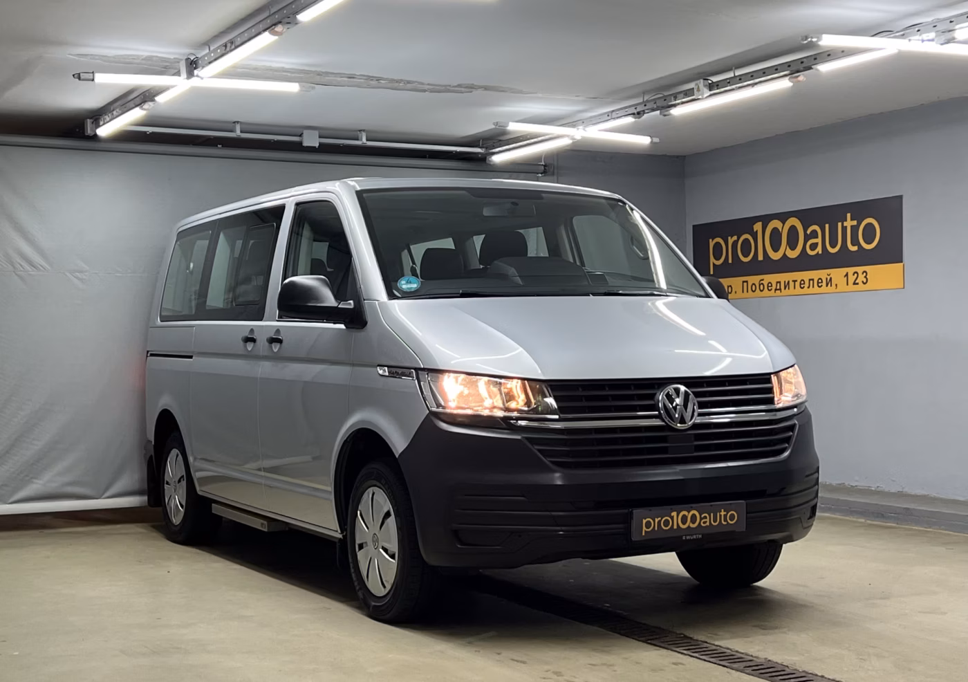 Volkswagen Caravelle фото 3