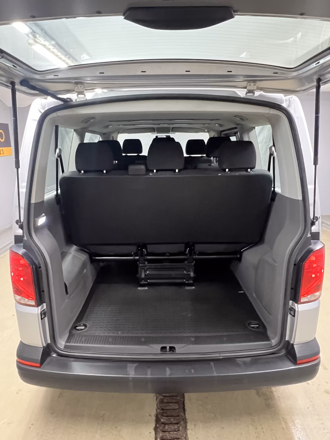 Volkswagen Caravelle фото 18