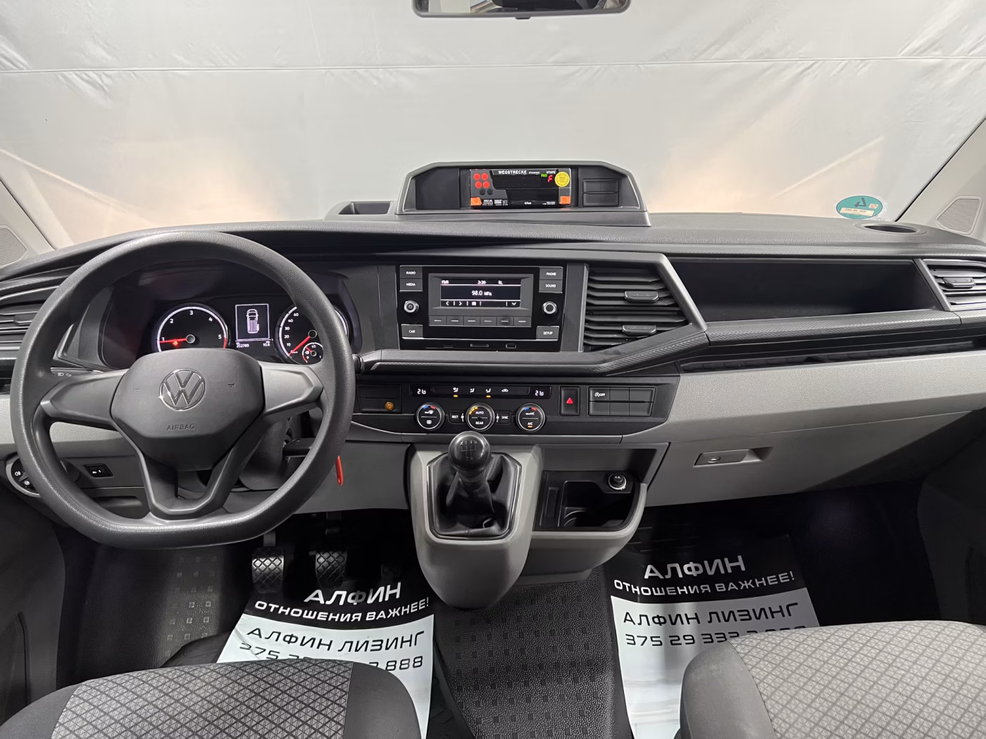 Volkswagen Caravelle фото 13