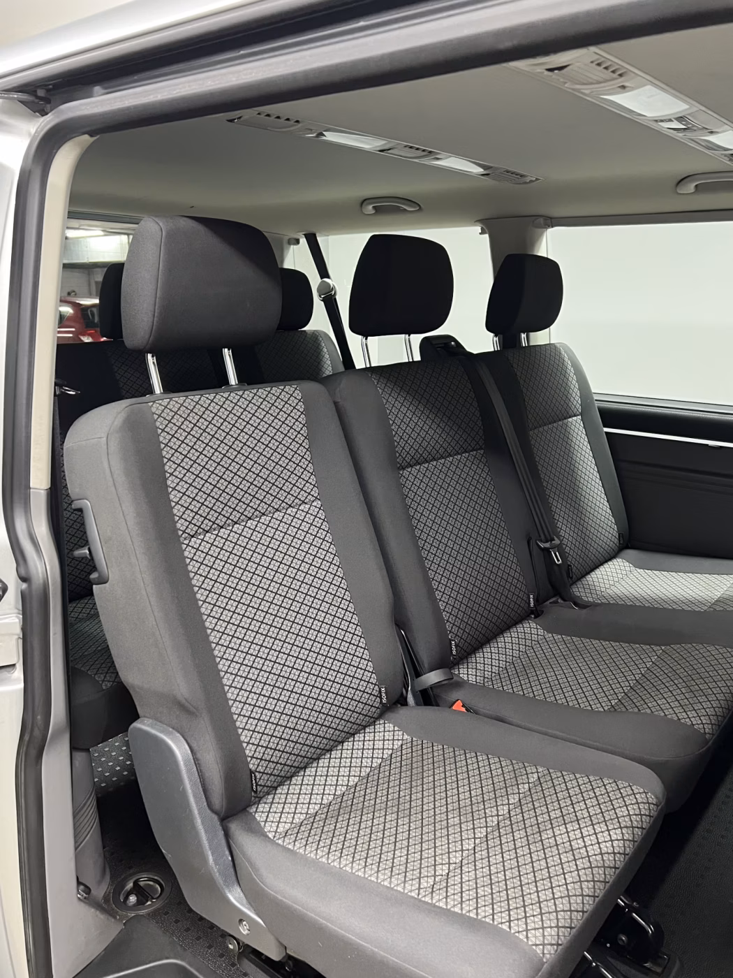 Volkswagen Caravelle фото 10