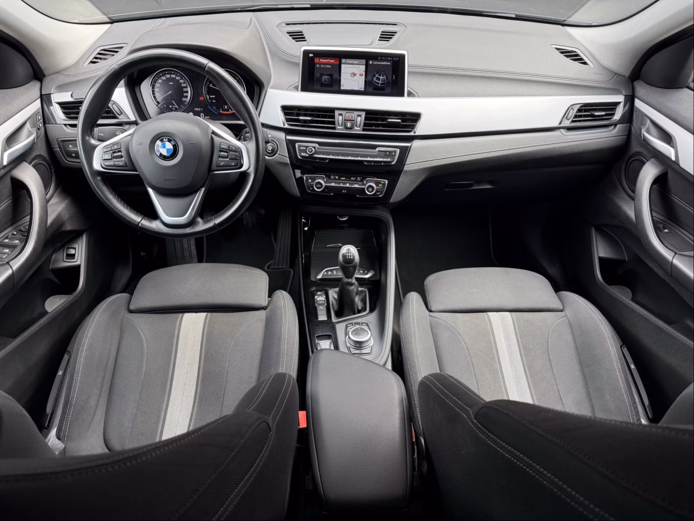 BMW X2 фото 8